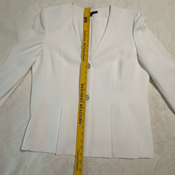 Preston & York White Blazer - Picture 11 of 12